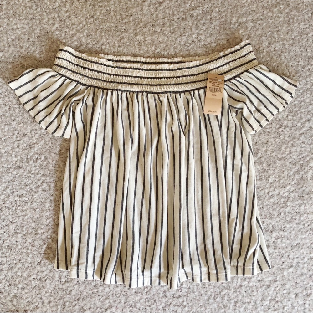 NWT American Eagle Off-Shoulder Top